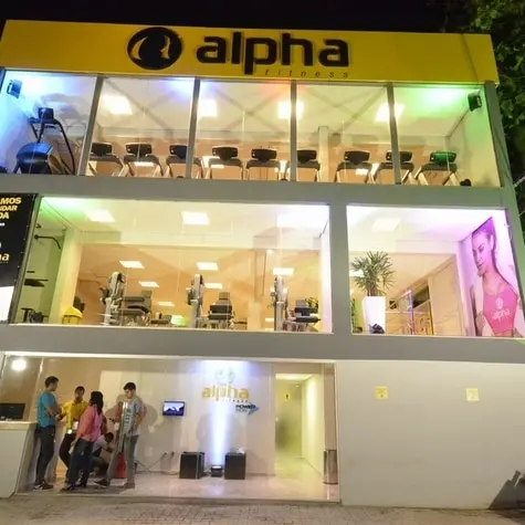 Artistas e empresários prestigiam noite de lançamento da 10° unidade da Alpha