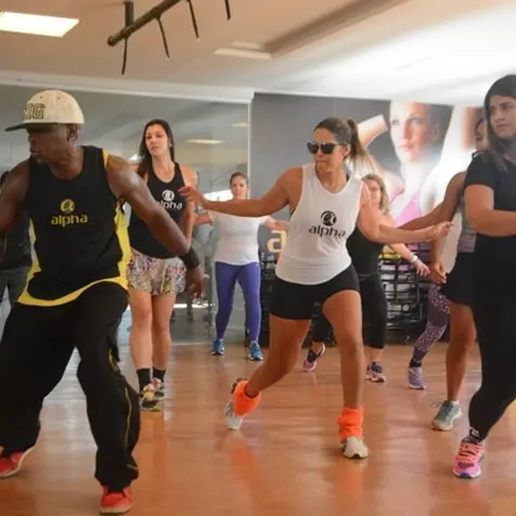 Hip Hop: dança nascida nas ruas ganha adeptos em academia