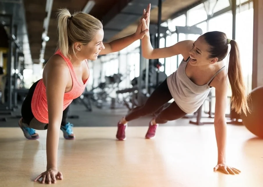 OUTUBRO ROSA: Como a prática de exercícios físicos ajuda na prevenção do Câncer de Mama